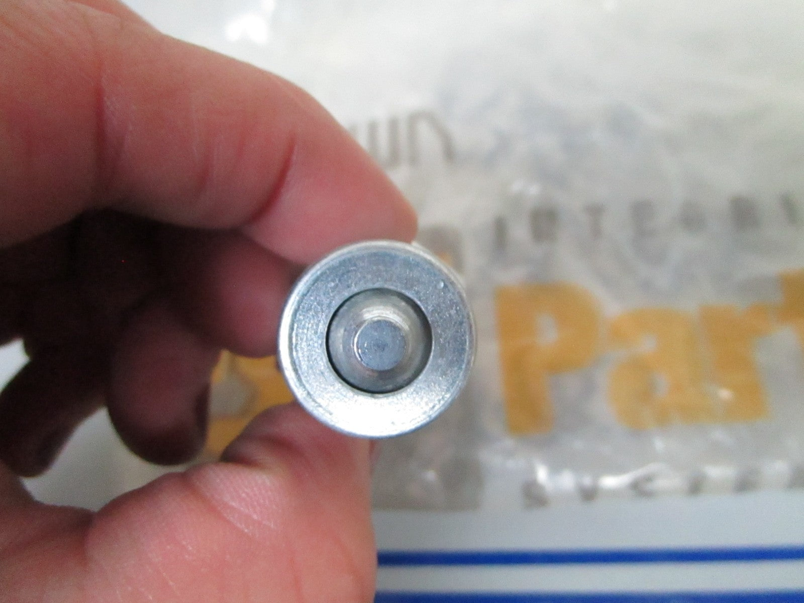 NEW OEM 064333-003 Crown Fitting 0720