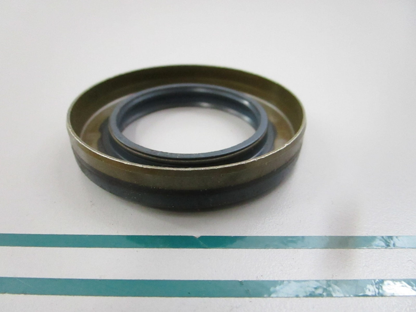 NEW OEM 0129978747 Mercedes-Benz Seal 0810