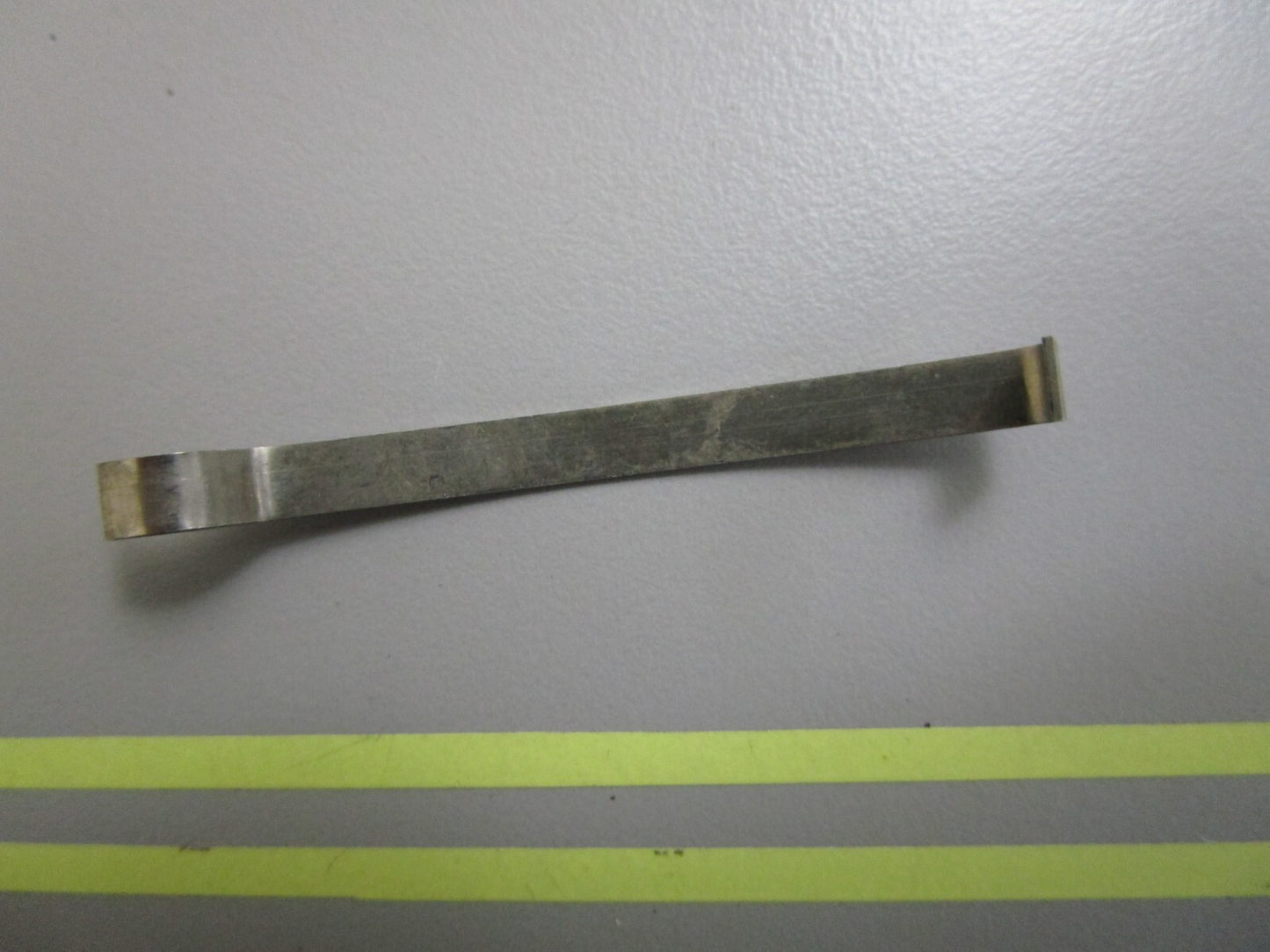 *NEW OEM* 0810 OMC Johnson Evinrude Spring Clip 312482 0312482