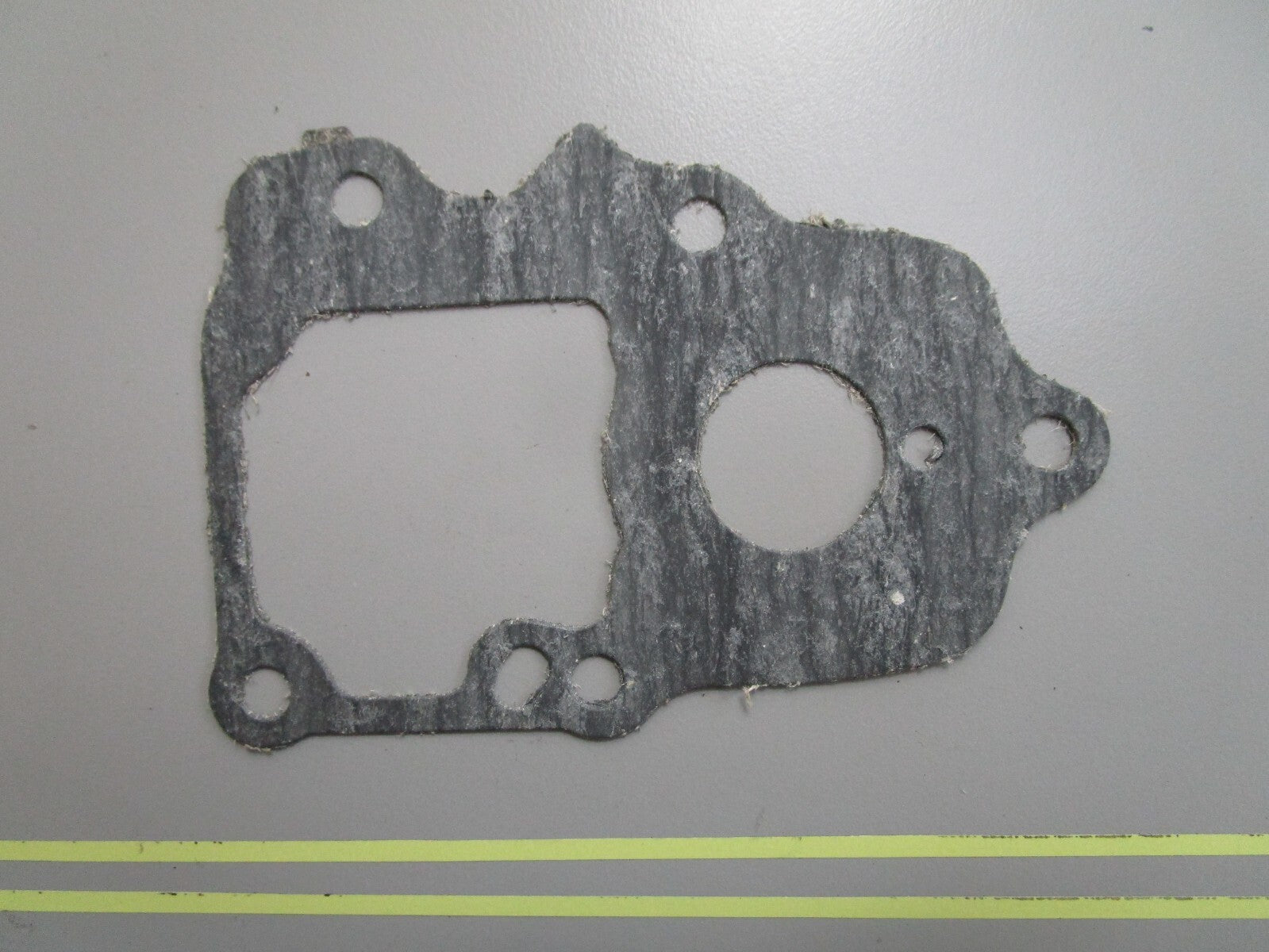*NEW OEM* 0810 OMC Johnson Evinrude Gasket 312946 0312946
