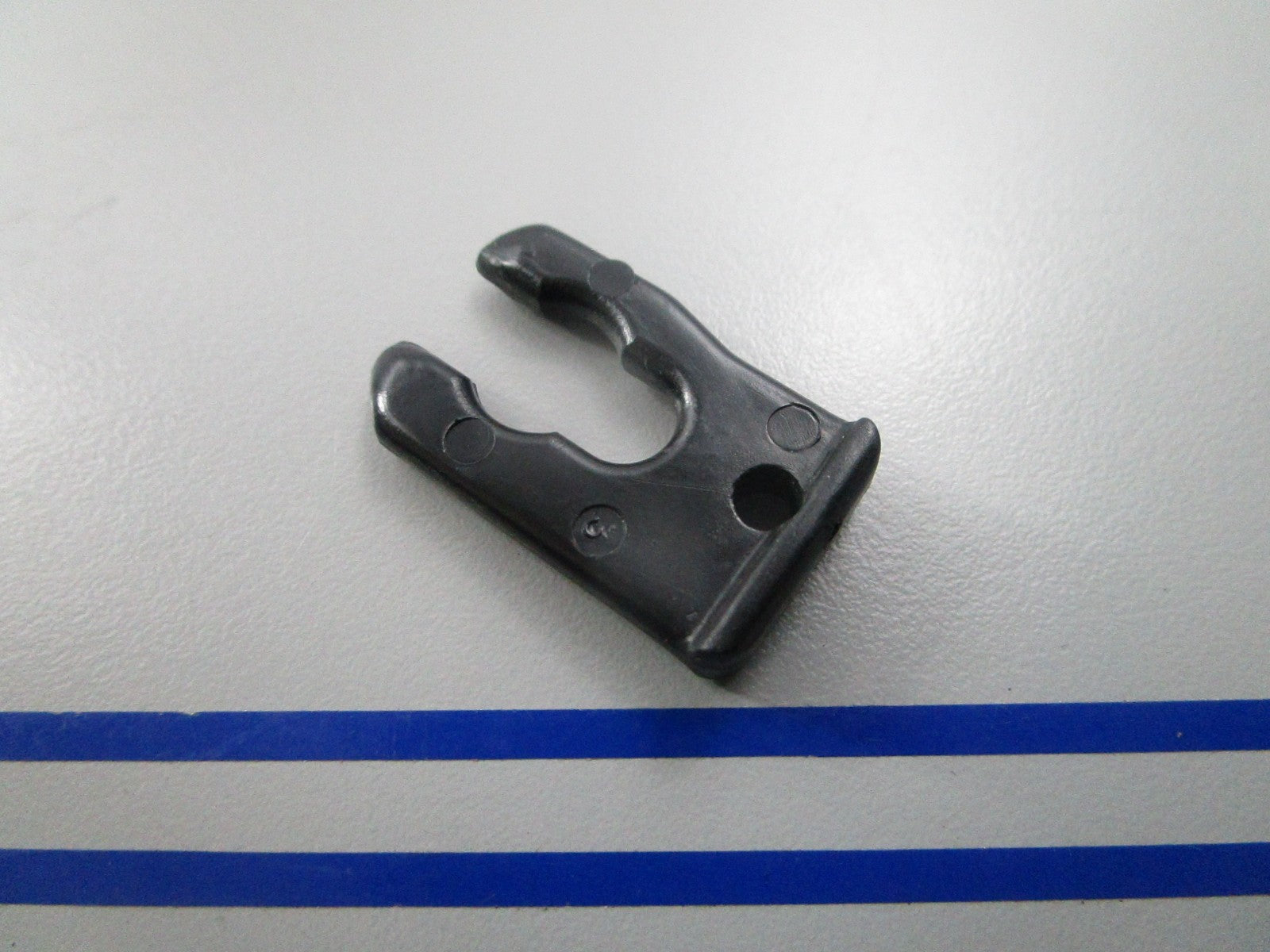 NEW OEM 333499 0333499 OMC Johnson Evinrude Stop Switch Clip 0810