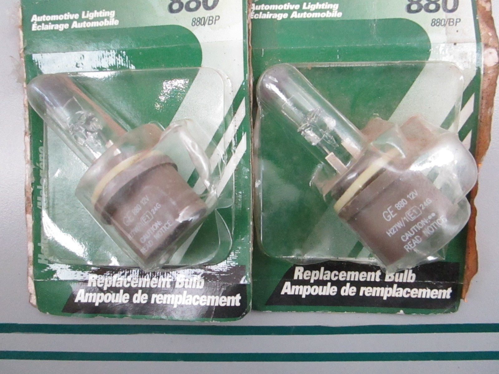 Arctic Cat NEW OEM Headlight Bulb 0409-045 880 12V ATV NOS (LOT OF 2) 0810