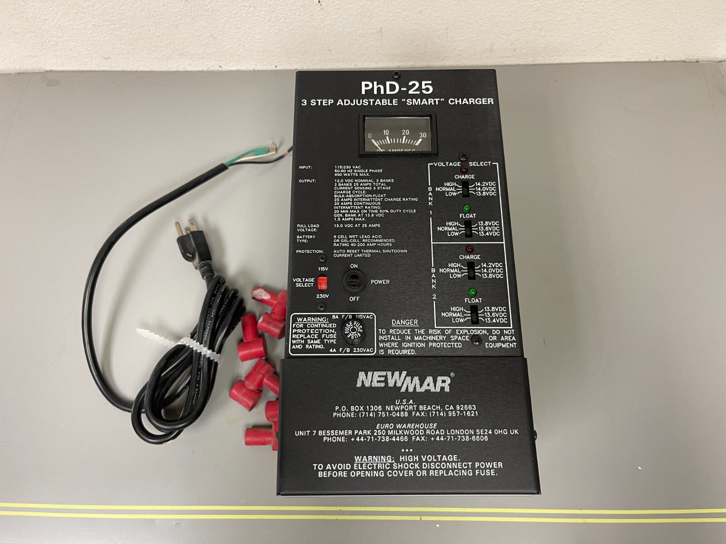 *NEW OEM* 0720 Newmar 30 DC Amperes PHD-25 Battery Charger 445-0250-0