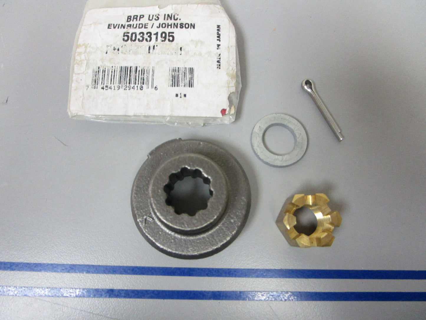 *NEW OEM* 0810 OMC Johnson Evinrude Prop Nut Kit 5033195