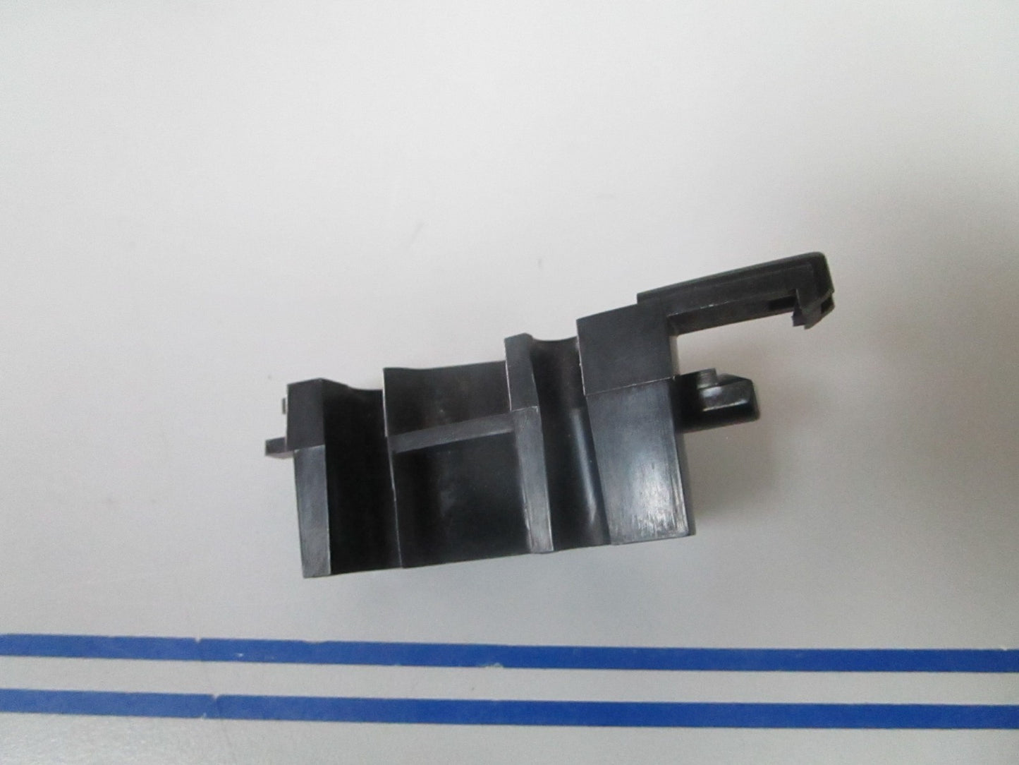 *NEW OEM* 0720 OMC Johnson Evinrude Retainer 343553 0343553