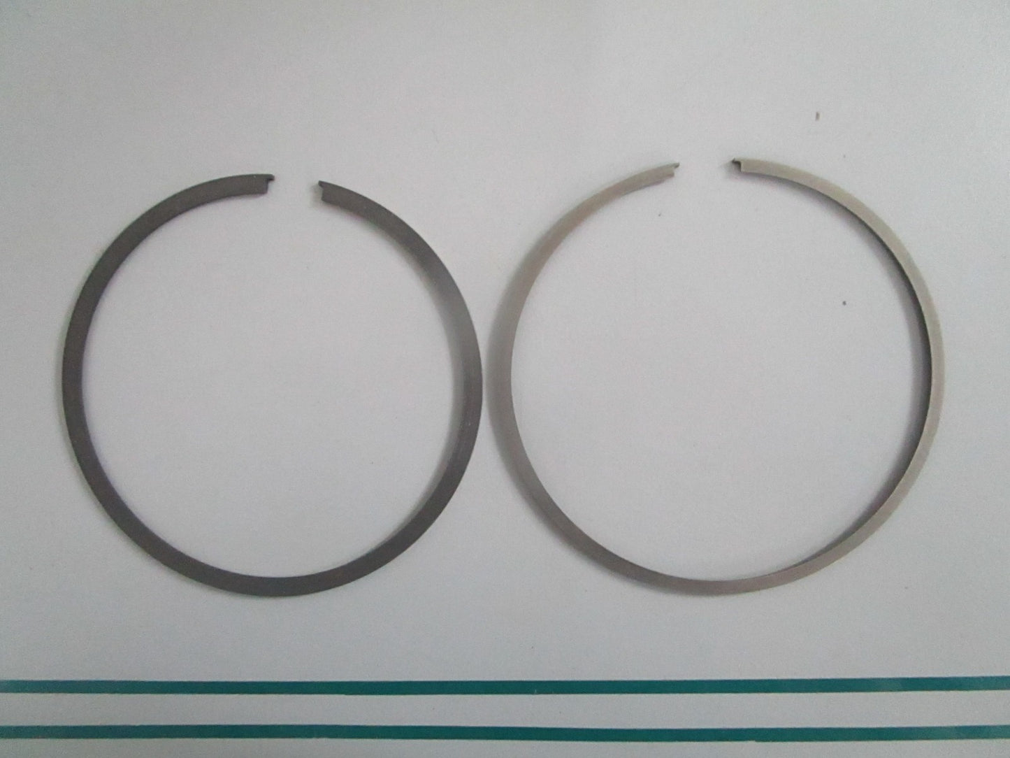 NEW OEM 39-818122A1 Mercury Quicksilver .030 2 Piston Ring Set 0820