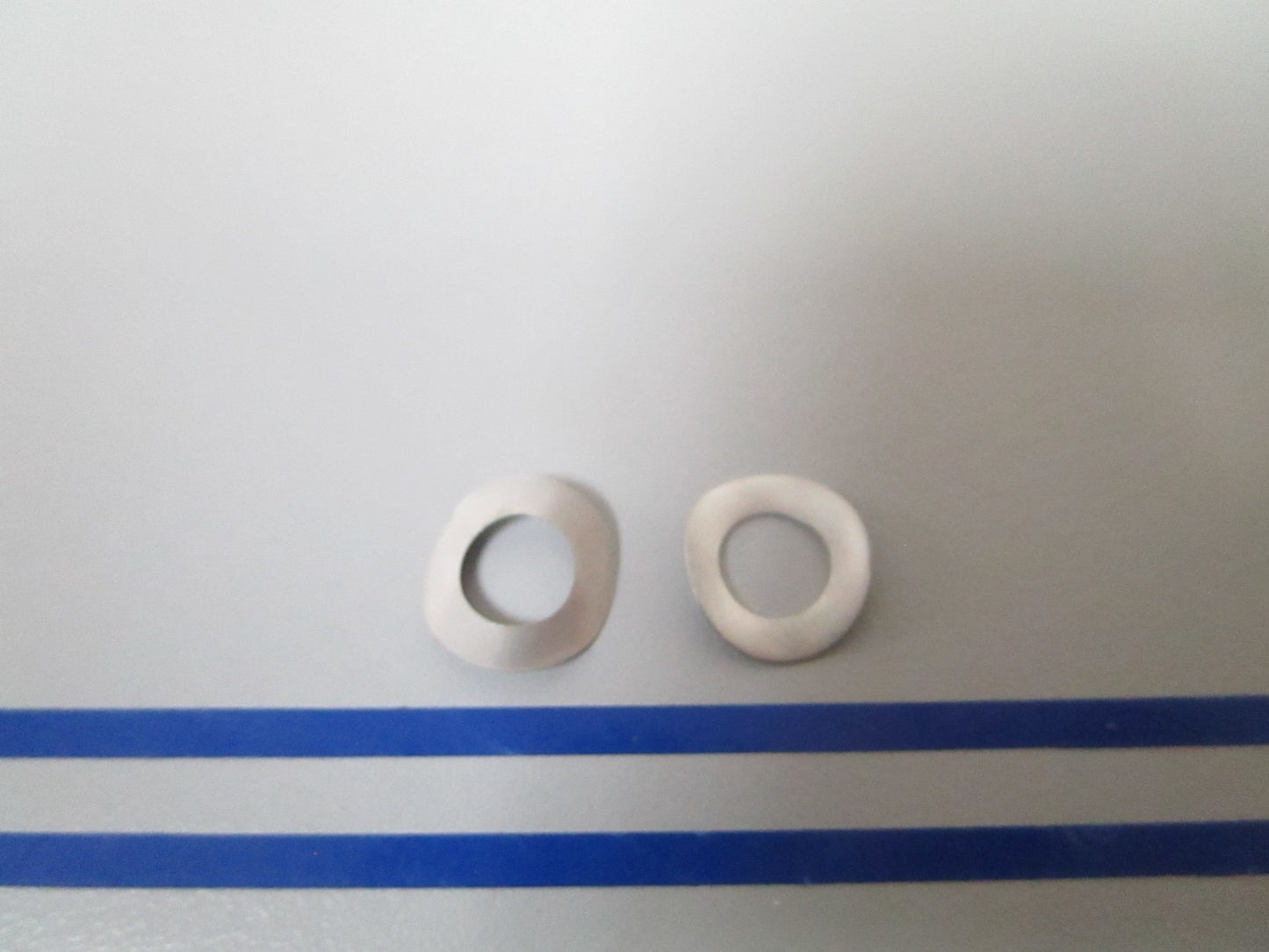 NEW OEM (LOT OF 2) 204757 0204757 OMC Johnson Evinrude Wave Washer 0810