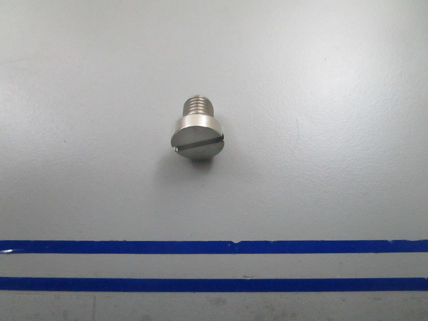 *NEW OEM* 0810 OMC Johnson Evinrude Screw Plug 911719 0911719