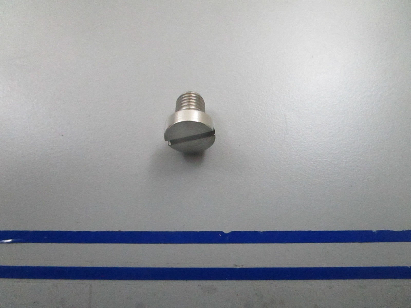 *NEW OEM* 0810 OMC Johnson Evinrude Screw Plug 911719 0911719