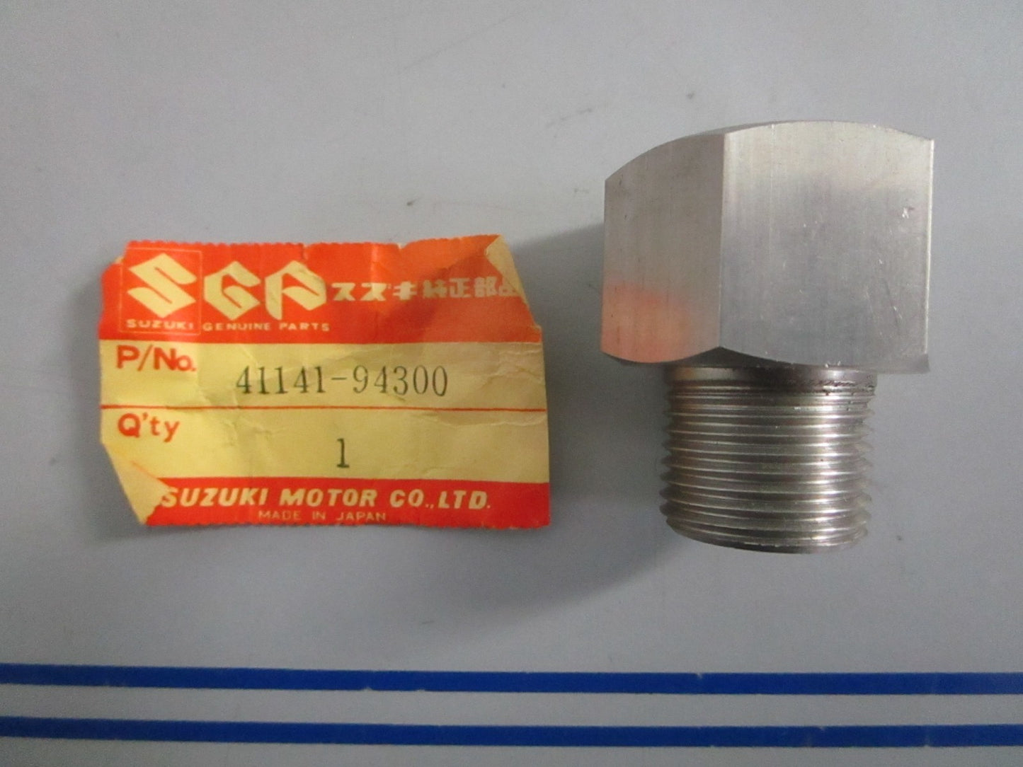 NEW OEM 41141-94300 Suzuki Attachment 0820