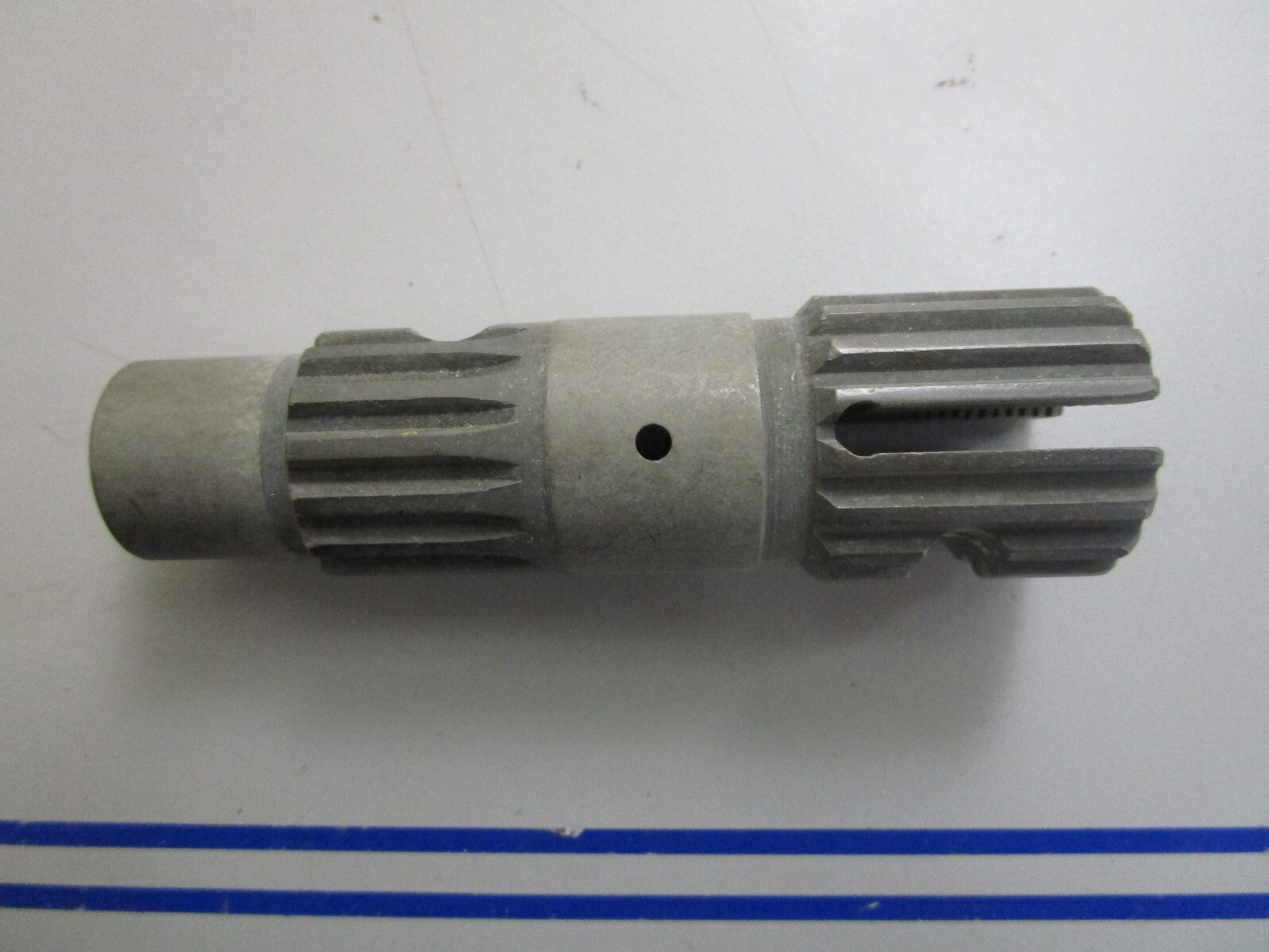 *NEW OEM* 0820 Mercury Quicksilver Upper Swivel Shaft 32582