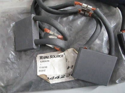 NEW YT519461000 Total Source 4 Brush Set For: Yale 0820