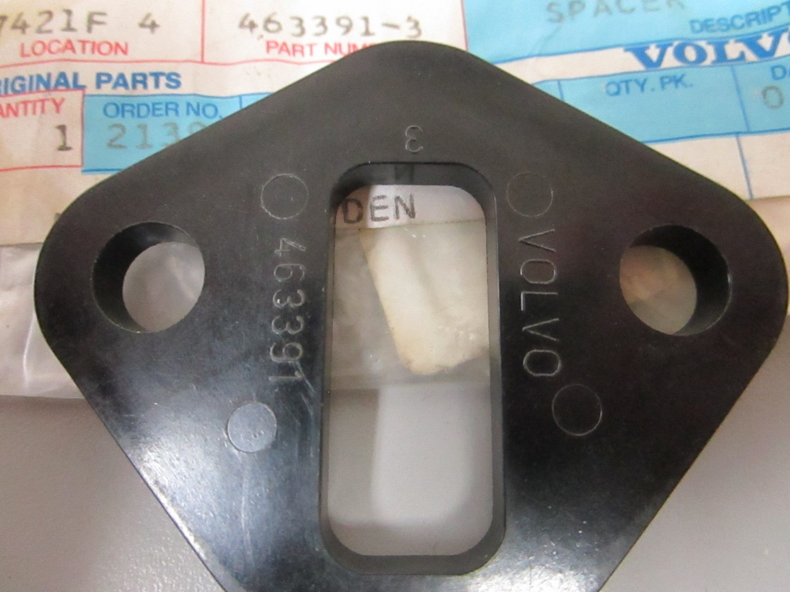 NEW OEM 463391 Volvo Penta Spacer 0810