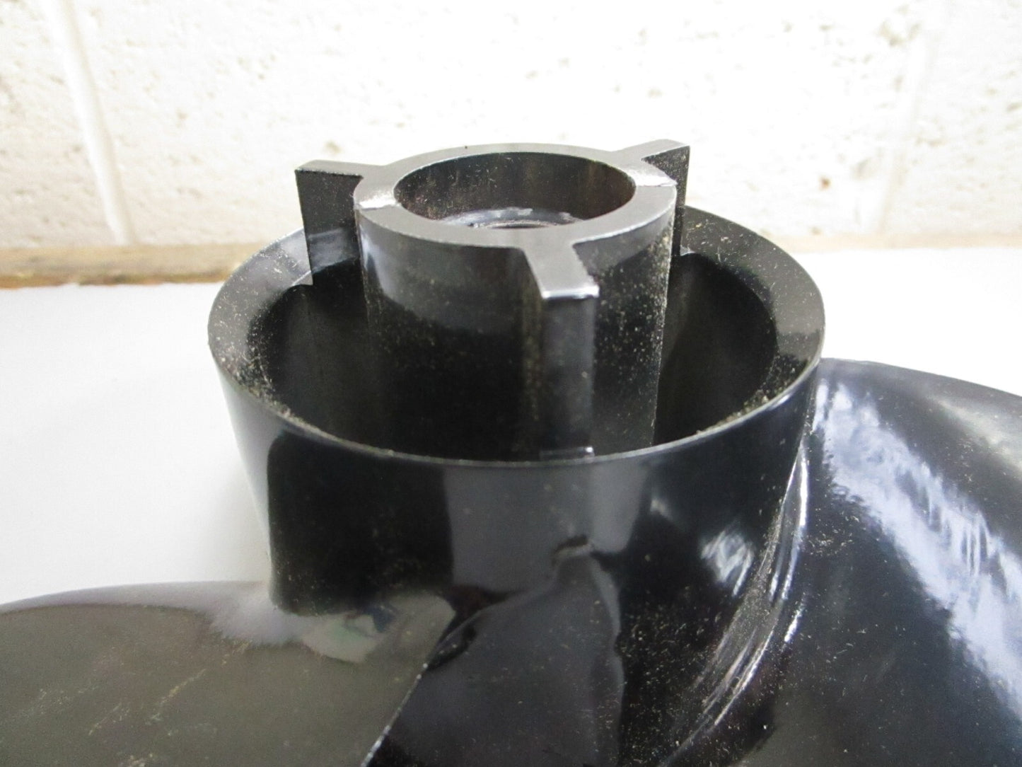 *NEW OEM* 0820 OMC Johnson Evinrude 9.9-15HP 10×7 Propeller 398126 0398126