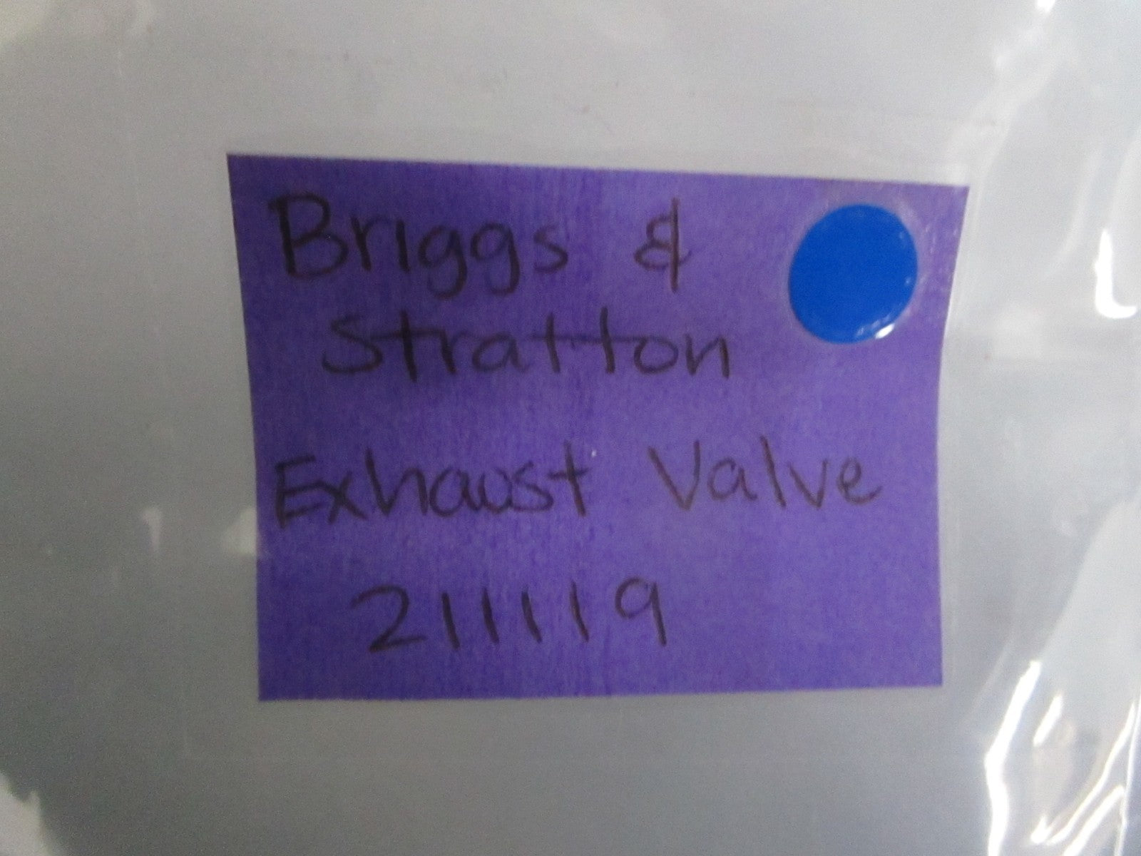 NEW OEM 211119 Briggs & Stratton Exhaust Valve 0820
