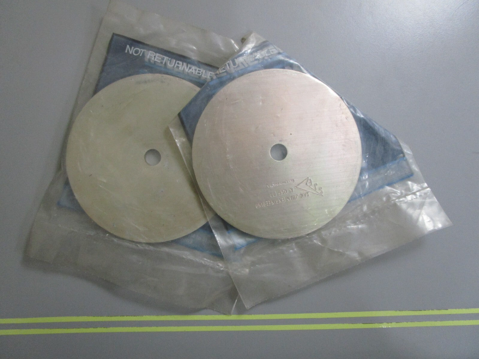 *NEW OEM* 0810 Mercury Quicksilver Plate 99961