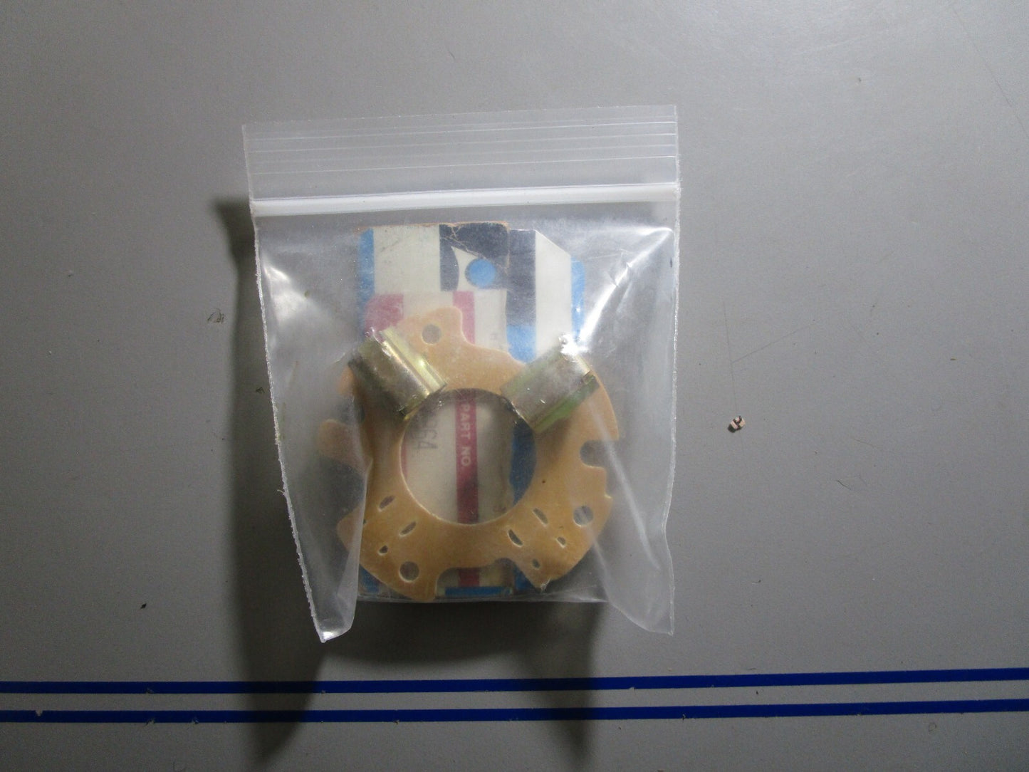 *NEW OEM* 0810 Mercury Prestolite Holder 392-4864