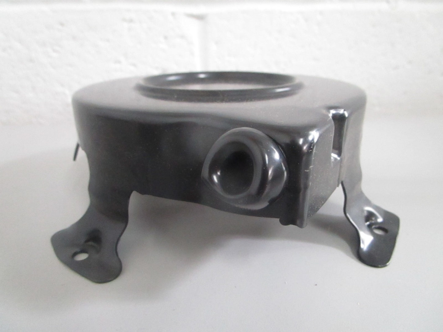 NEW OEM 693904 Briggs & Stratton Rewind Starter Housing 0820