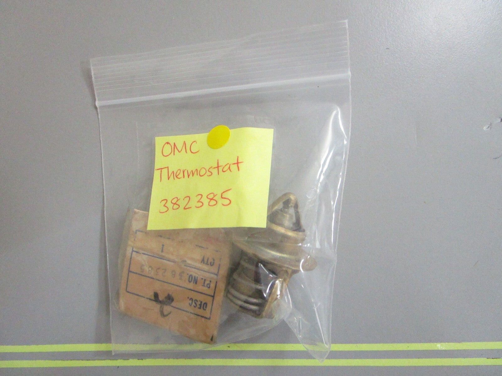 *NEW OEM* 0810 OMC Johnson Evinrude Thermostat 382385 0382385