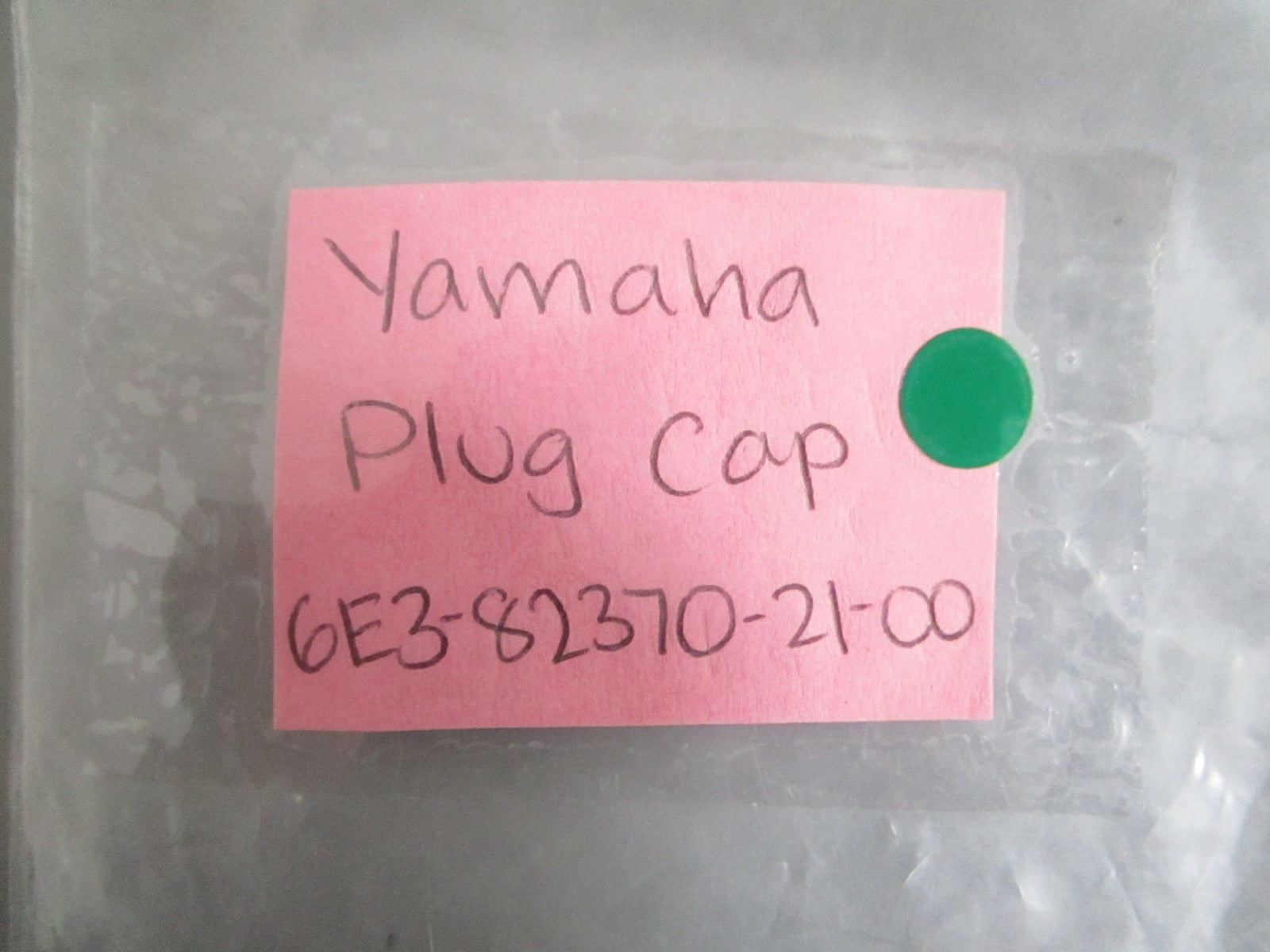 NEW OEM 6E3-82370-21-00 Yamaha Cable Plug Cap 0820
