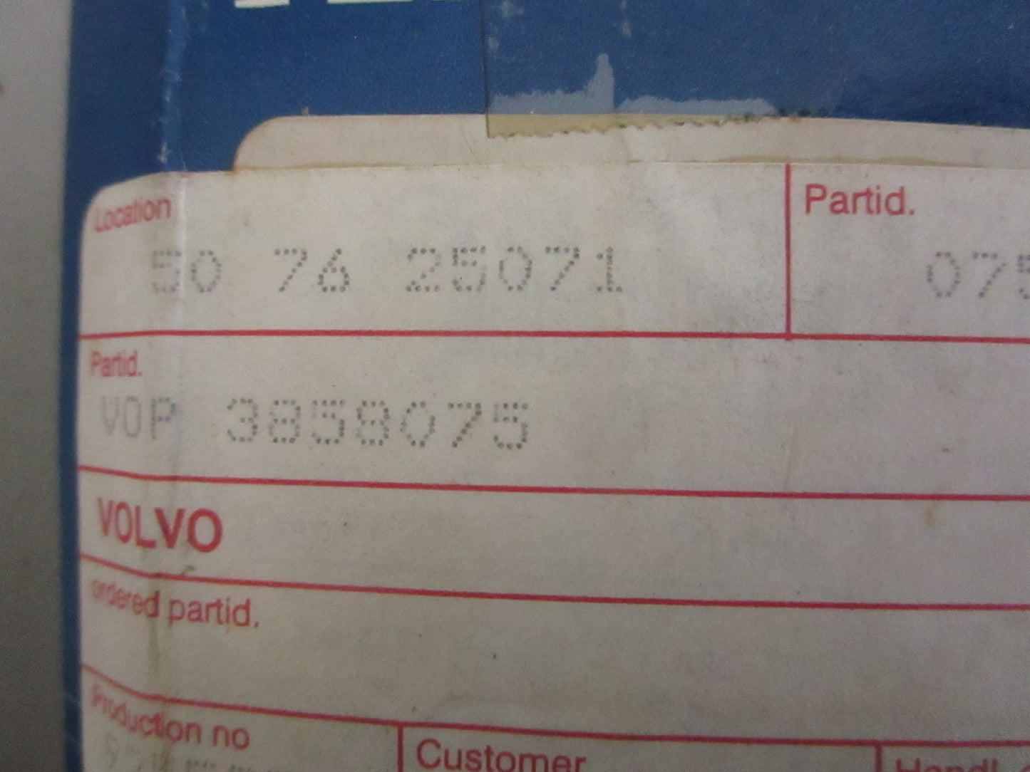 *NEW OEM* 0820 Volvo Penta Pump 3858075
