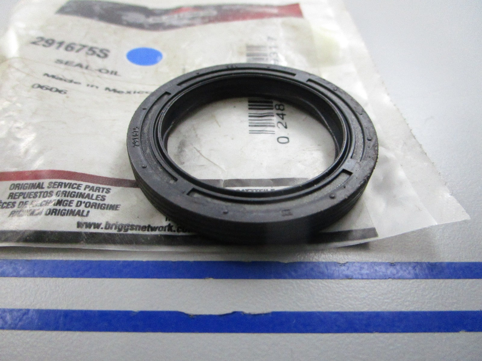 NEW OEM 291675S Briggs & Stratton Oil Seal 0810