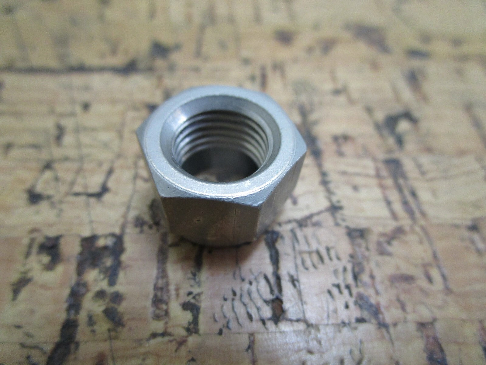 *NEW OEM* 0810 OMC Johnson Evinrude Nut 912920 0912920