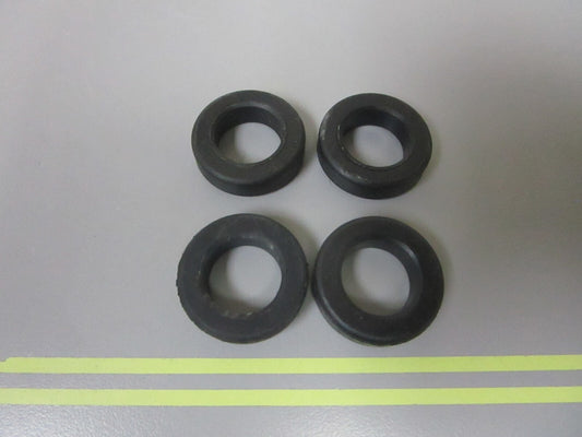 *NEW OEM* (LOT OF 4) 0810 OMC Johnson Evinrude Grommet 320880 0320880