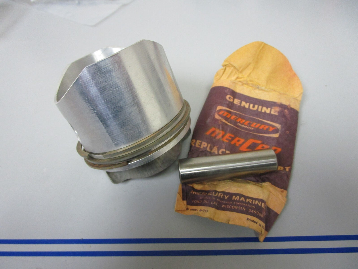 *NEW OEM* 0720 Mercury Quicksilver Piston 732-1892