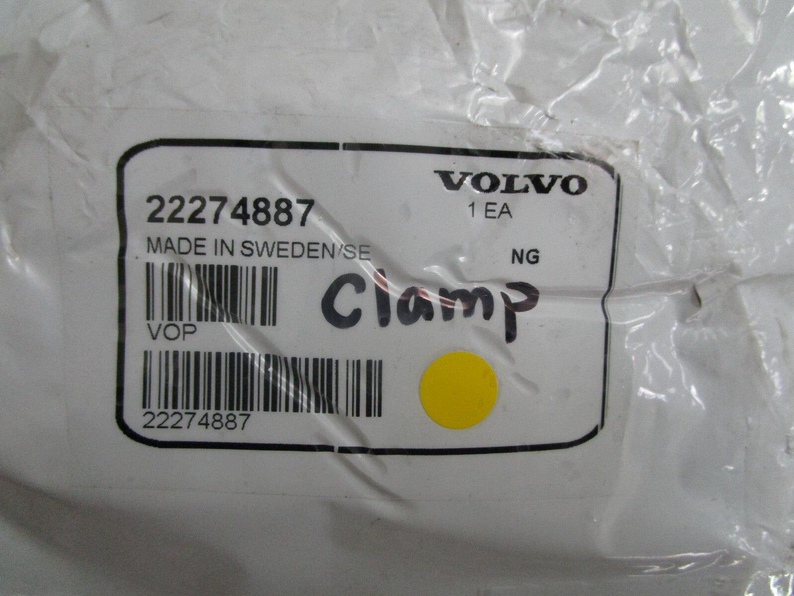 *NEW OEM* 0810 Volvo Penta Clamp 22274887