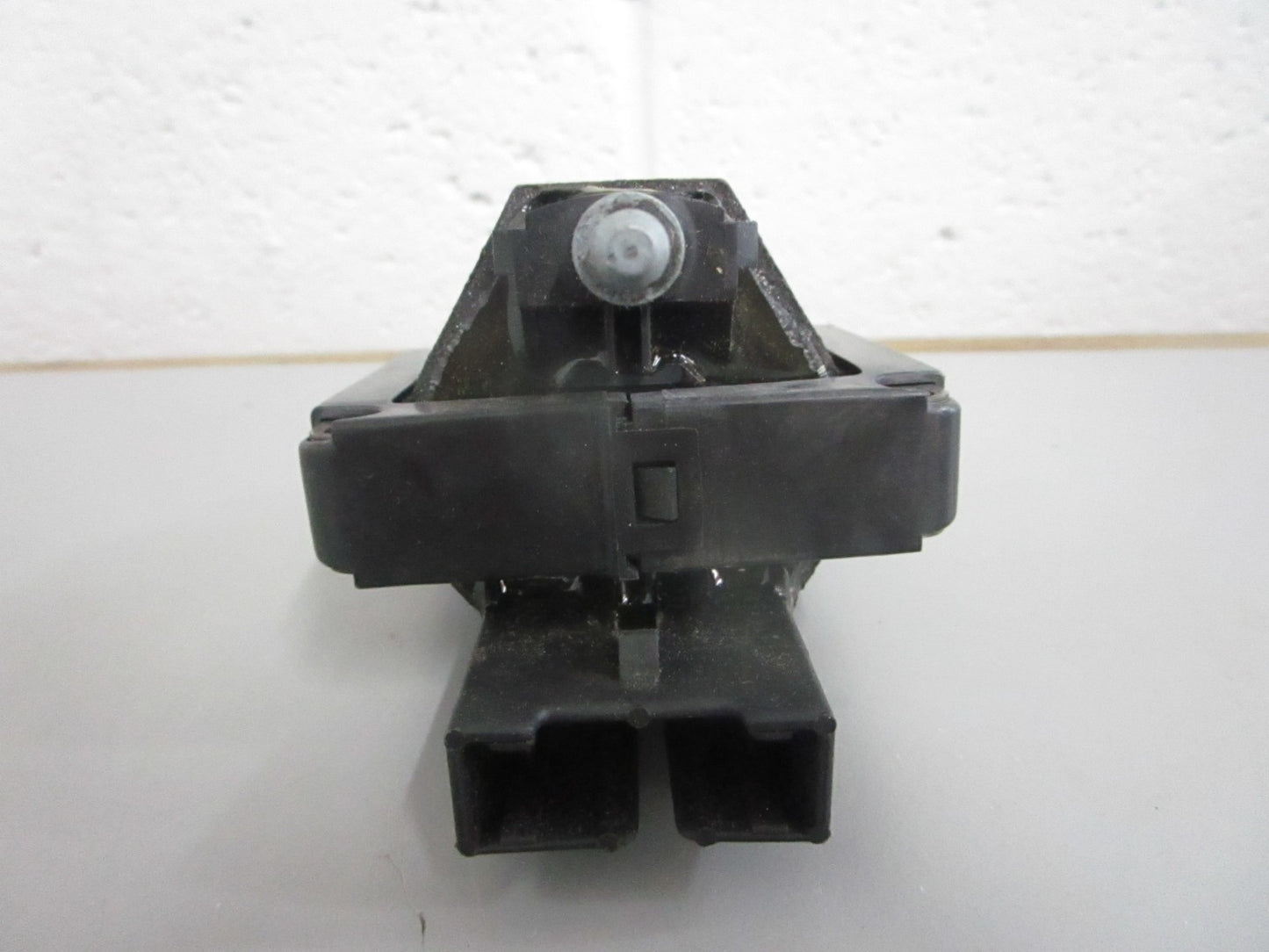 *NEW OEM* 0820 OMC Johnson Evinrude E-Coil 3854161
