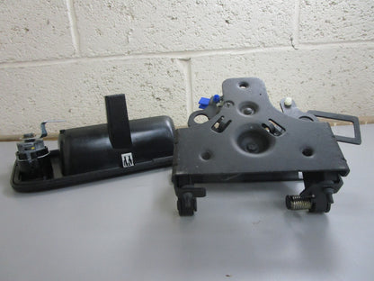 *NEW OEM* 0820 GM Tail Gate Lock Package 1782393