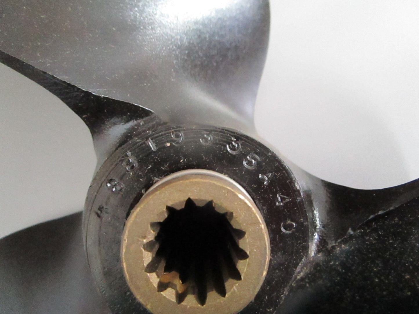 NEW OEM 48-819335A40 Mercury Quicksilver 35 40 50HP 10⅜ × 12½ Propeller 0820