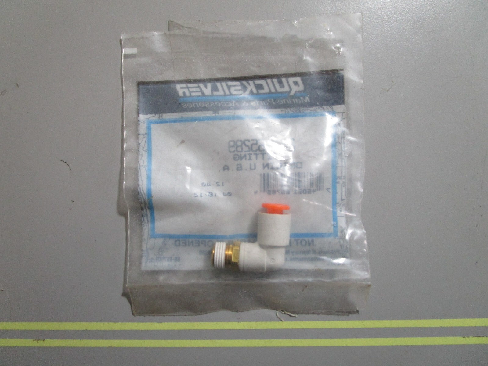 *NEW OEM* 0810 Mercury Quicksilver Fitting 22-865289