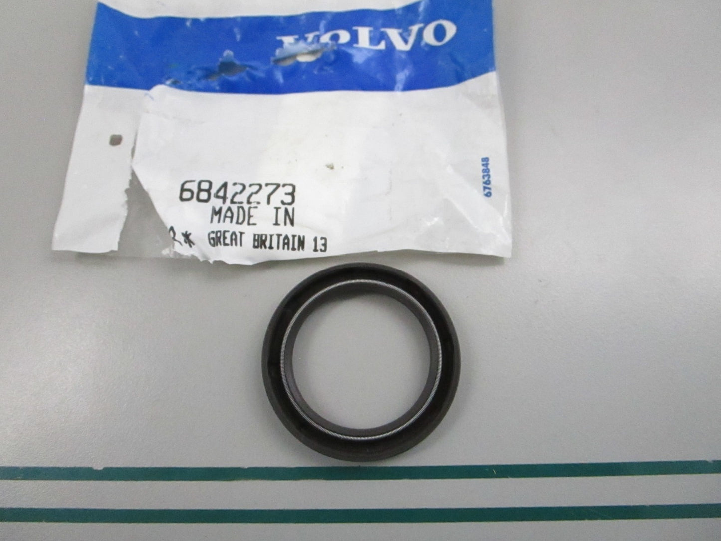 NEW OEM 6842273 Volvo Penta Crankshaft Seal 0810