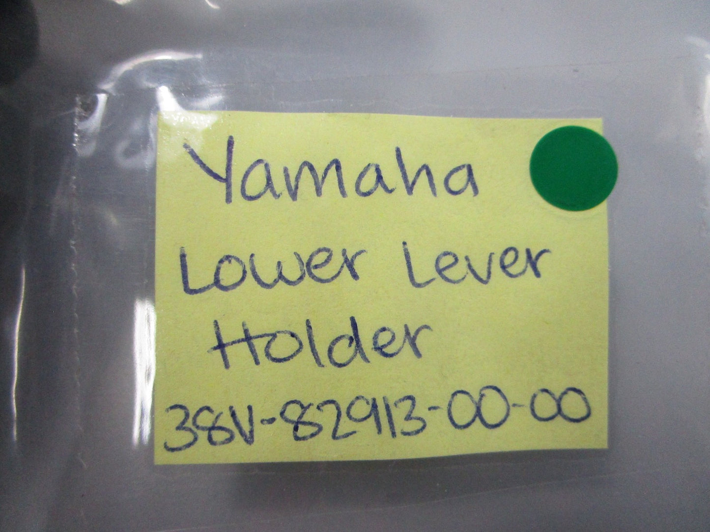 NEW OEM 38V-82913-00-00 Yamaha Lower Level Holder 0810