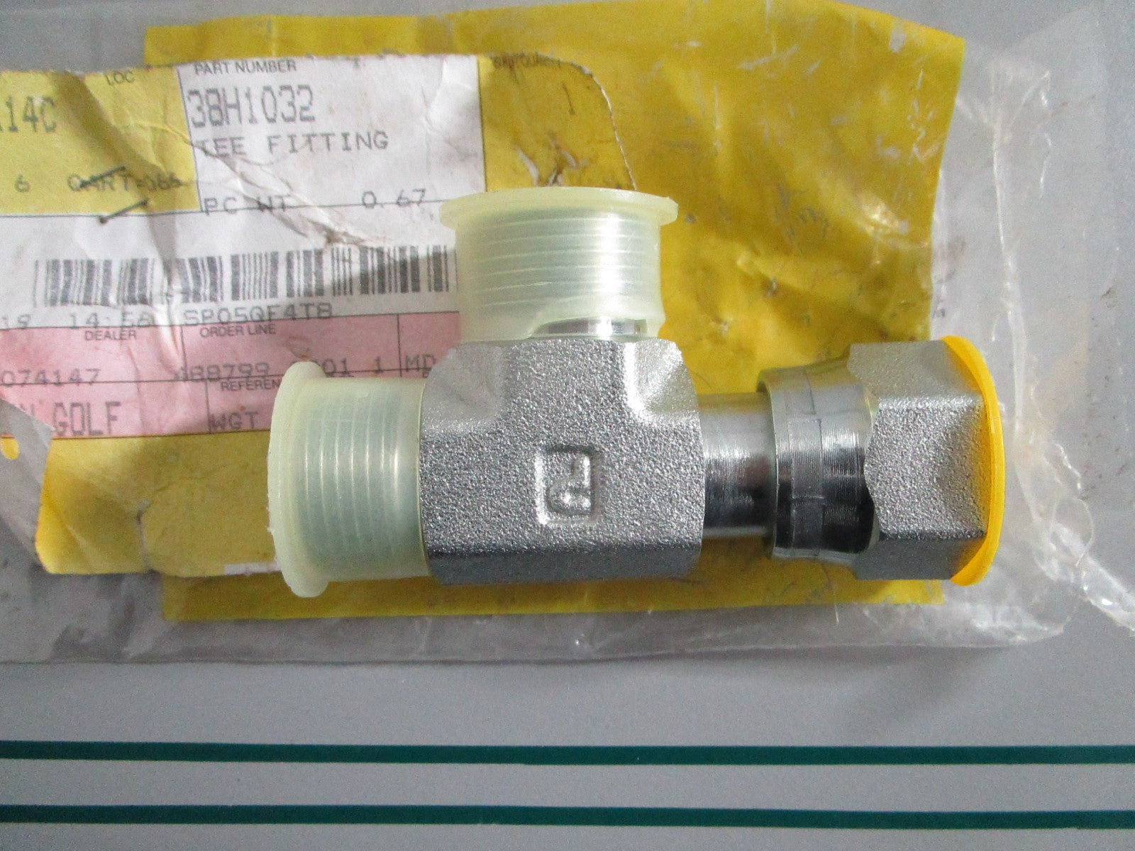 NEW OEM 38H1032 John Deere Swivel Run Tee Fitting 0820
