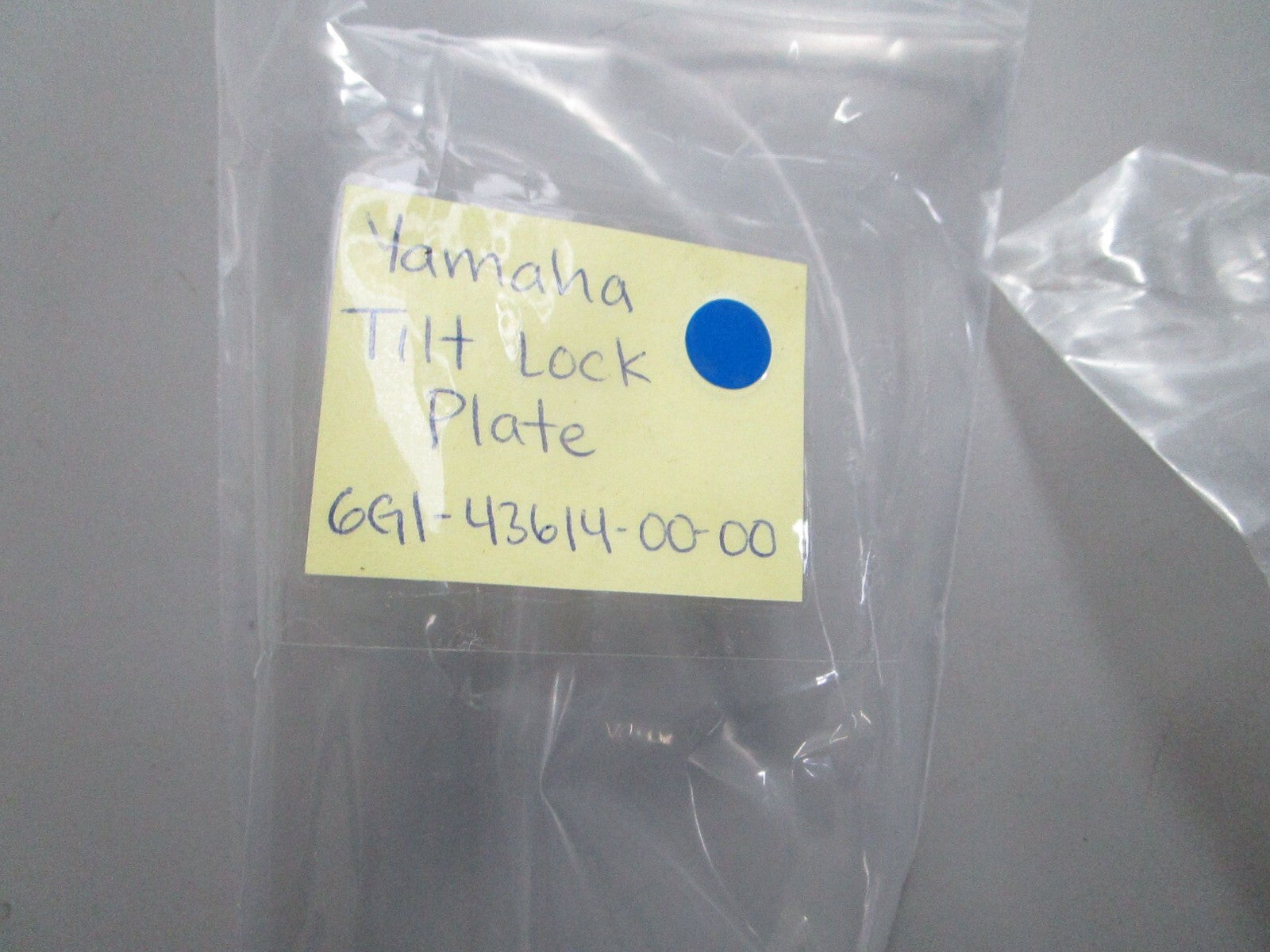 *NEW OEM* 0770 Yamaha Tilt Lock Plate 6G1-43614-00-00