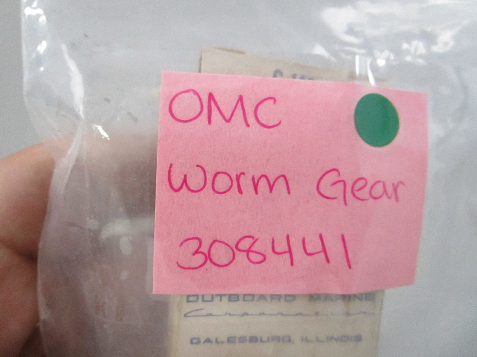 NEW OEM 308441 0308441 OMC Johnson Evinrude Worm Gear 0810