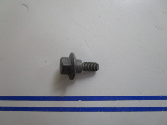 *NEW OEM* 0810 OMC Johnson Evinrude Bolt 914247 0914247