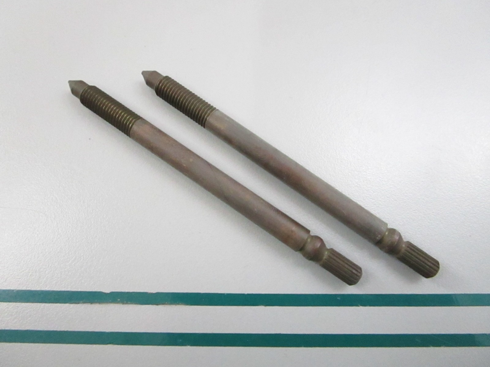 NEW OEM (LOT OF 2) 204699 0204699 OMC Johnson Evinrude Needle Valve 0810