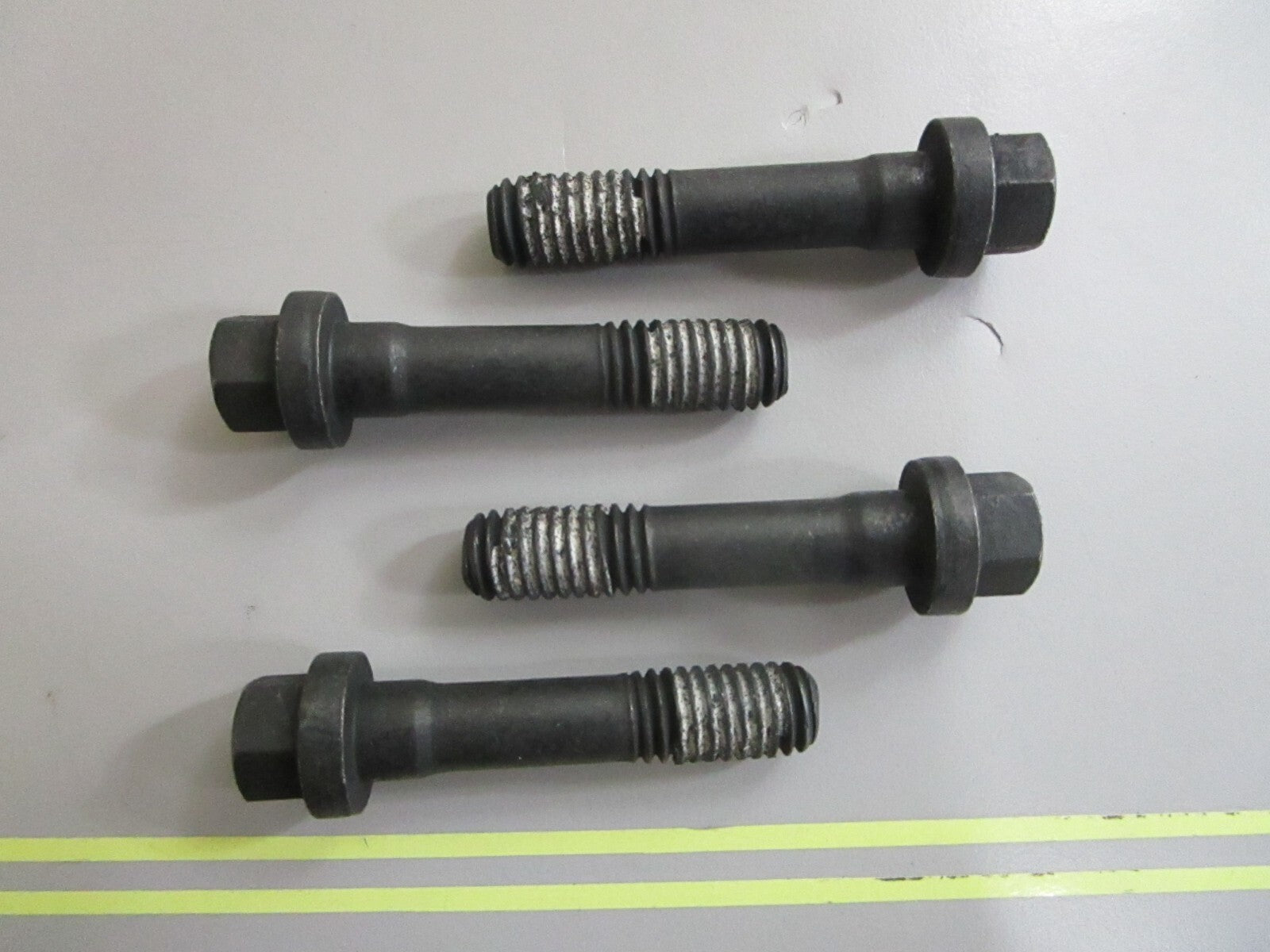 *NEW OEM* (LOT OF 4) 0810 Volvo Penta Lock Screw 3854767