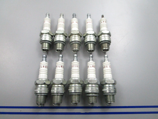 NEW (LOT OF 10) Champion L82C Spark Plug 0810