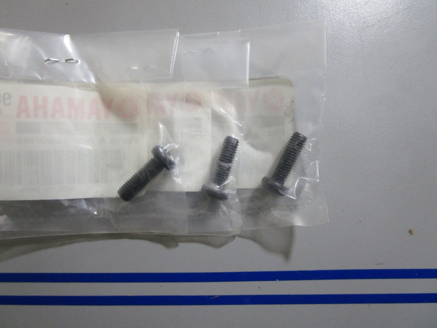 *NEW OEM* (LOT OF 3) 0810 Yamaha Pan Head Screw 90157-05M19-00