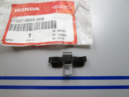 NEW OEM 77207-MG9-000 Honda Guide 0810