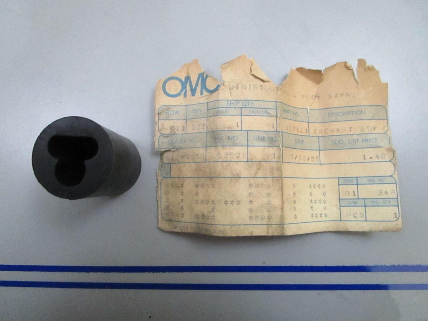 *NEW OEM* 0780 OMC Johnson Evinrude Grommet 327121 0327121