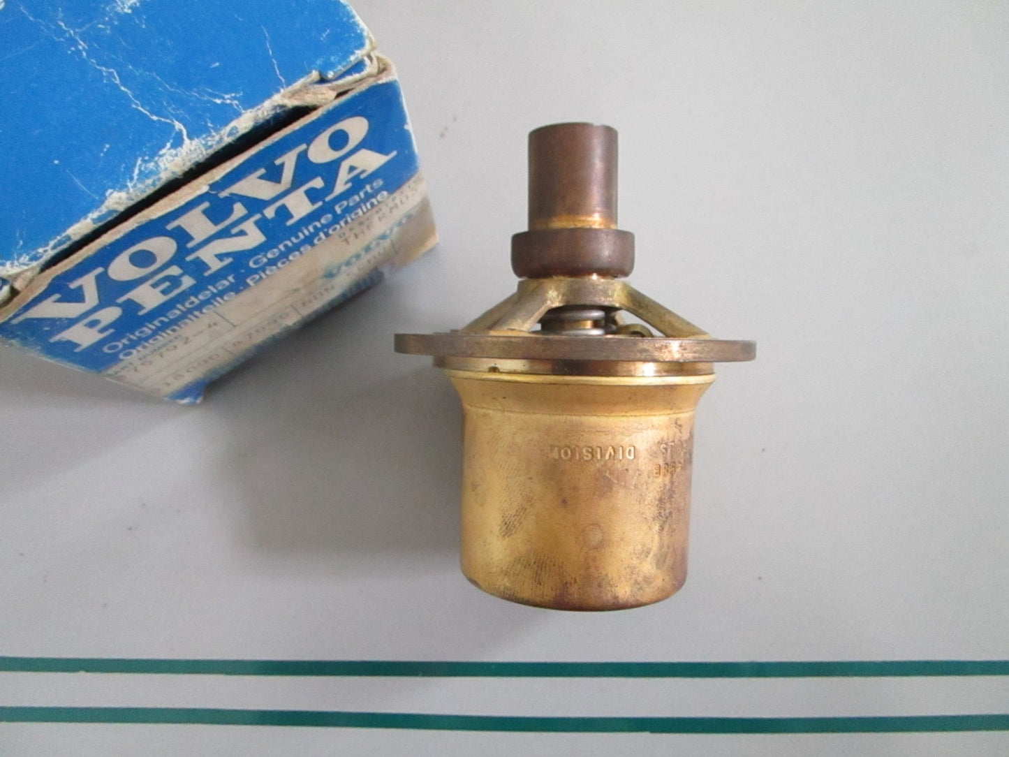 NEW OEM 875792 Volvo Penta Thermostat 0820