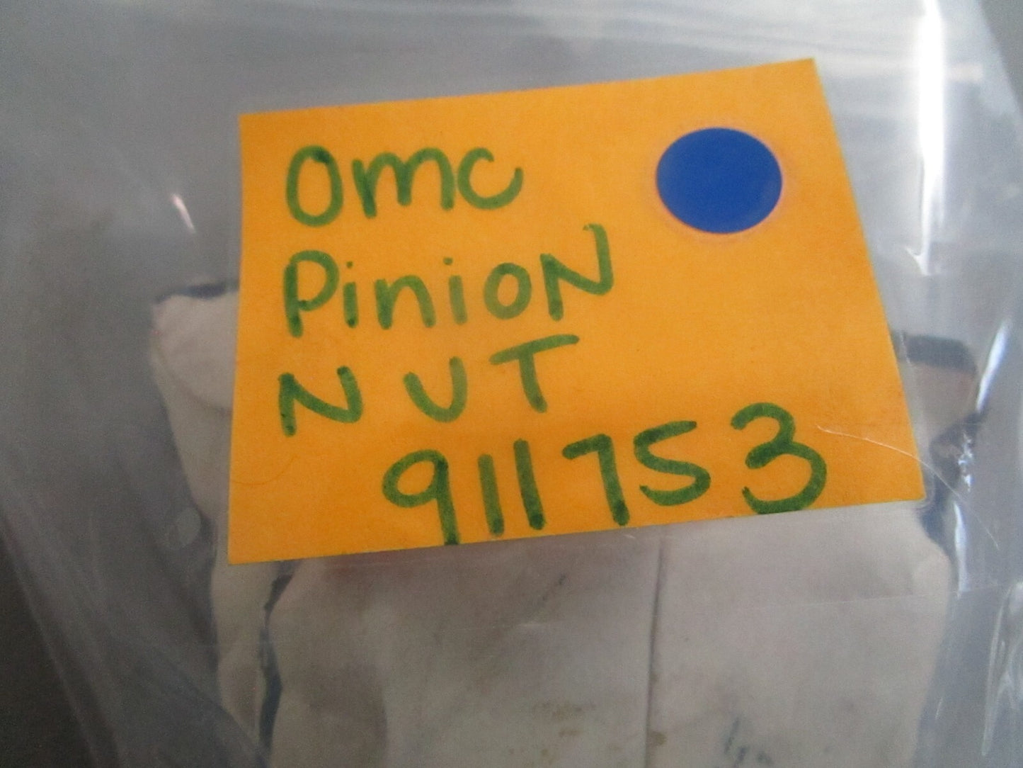 *NEW OEM* 0810 OMC Johnson Evinrude Pinion Nut 911753 0911753