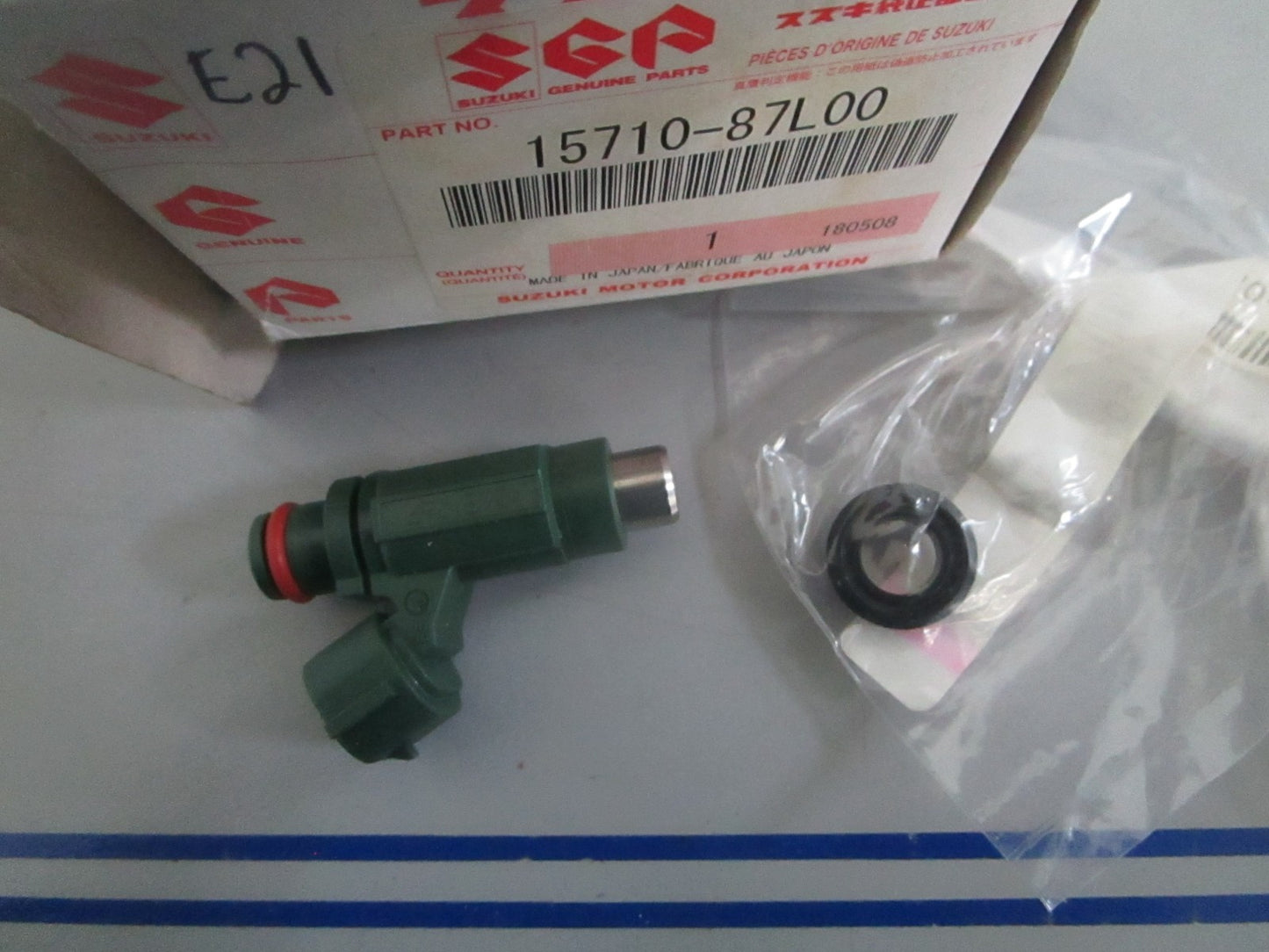 *NEW OEM* 0820 Suzuki Fuel Injector Assy 15710-87L00