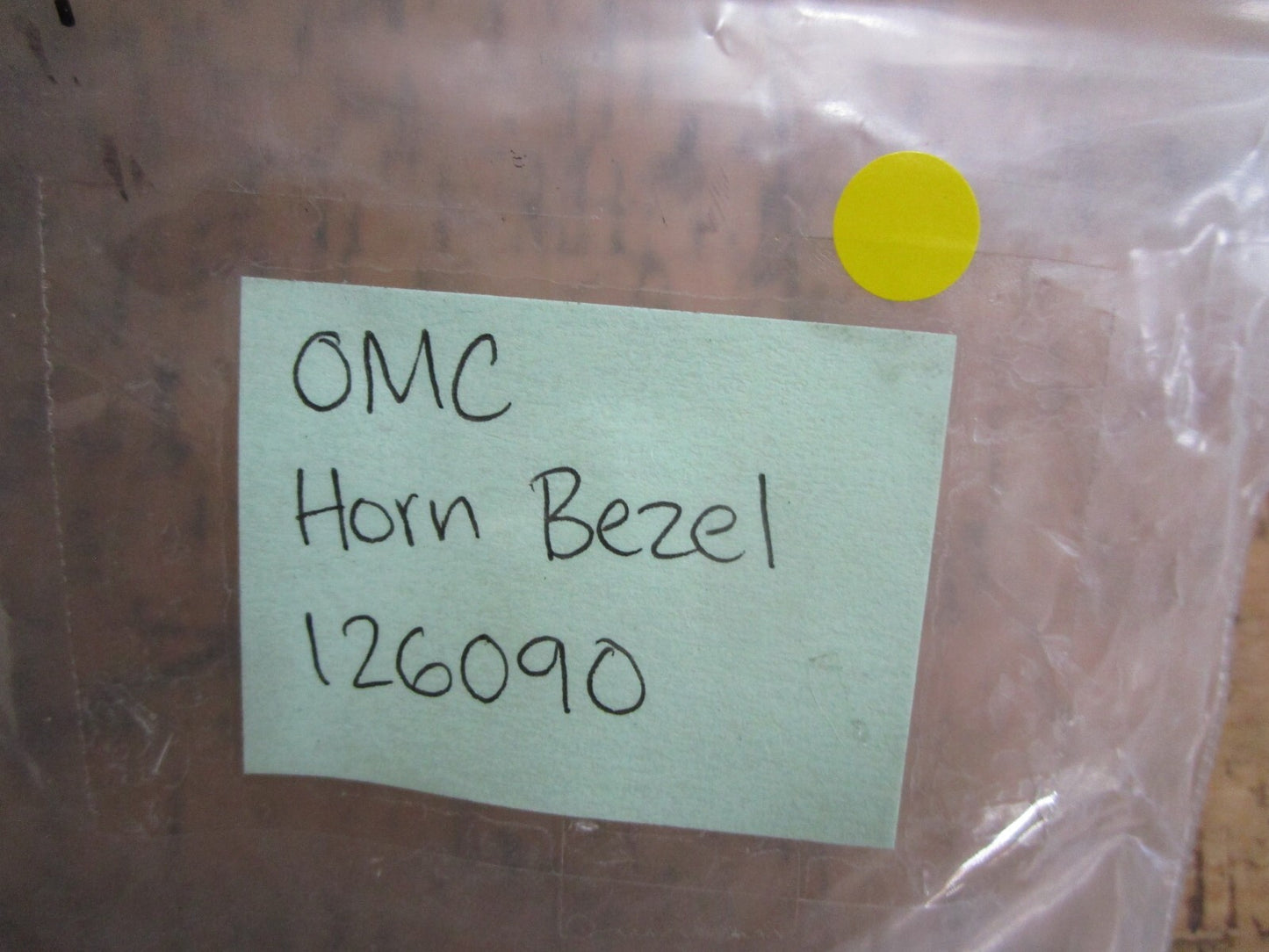 *NEW OEM* 0810 OMC Johnson Evinrude Horn Bezel 126090 0126090